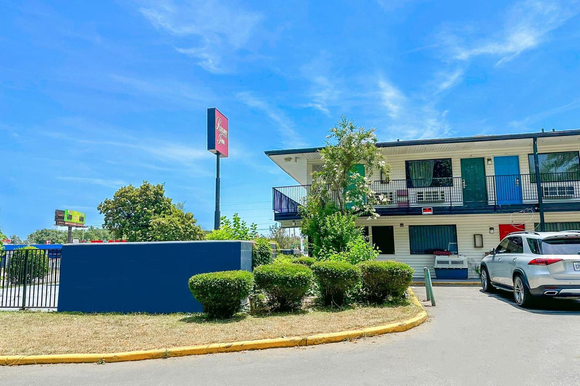 Luxury Inn By Oyo Albany Exterior foto